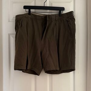 Tommy Bahama Men's olive green Shorts